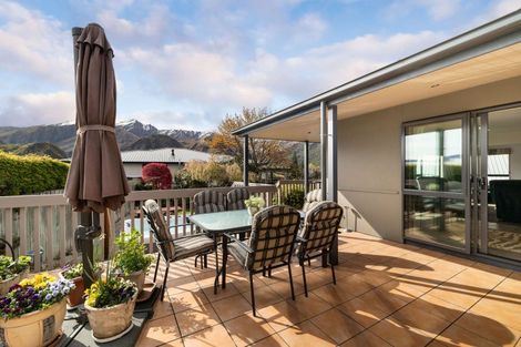 Photo of property in 19 Bracken Street, Arrowtown, 9302