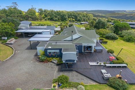 Photo of property in 154 Te Kanae Road, South Head, Helensville, 0874