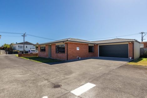 Photo of property in 36 Clemow Road, Fitzroy, New Plymouth, 4312
