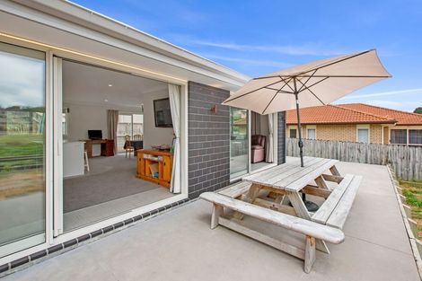 Photo of property in 6 Brian Curle Close, Huntly, 3700