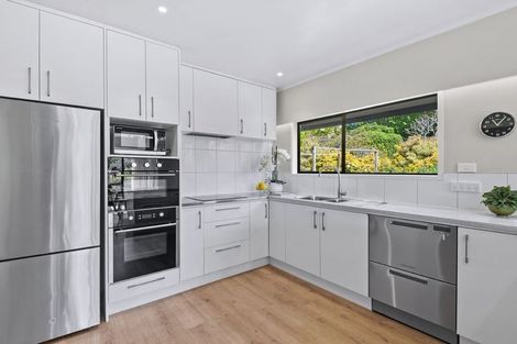 Photo of property in 8 Terrylyn Drive, Hillcrest, Auckland, 0627