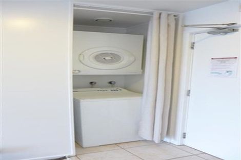 Photo of property in 3m/10 Crown Lynn Place, New Lynn, Auckland, 0600