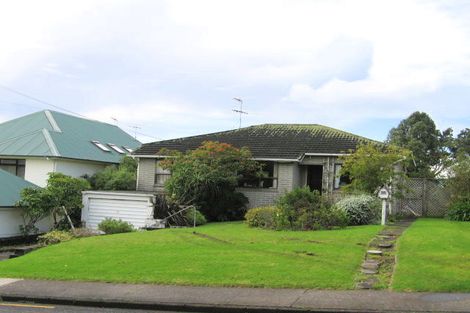 Photo of property in 102 Clovelly Road, Bucklands Beach, Auckland, 2012