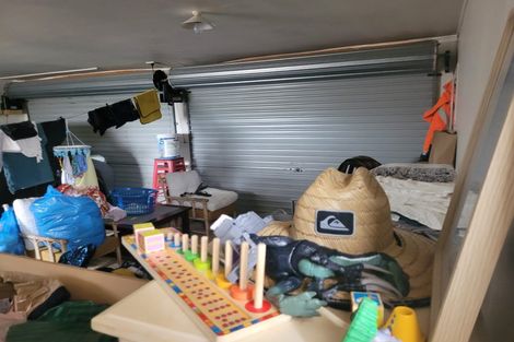 Photo of property in 15 Tiki Street, New Lynn, Auckland, 0600