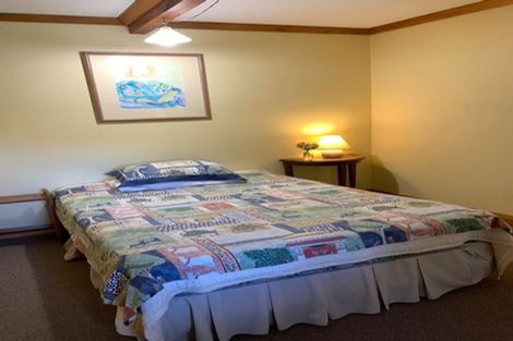 Photo of property in 17 Seapoint Road, Bluff Hill, Napier, 4110