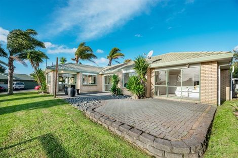 Photo of property in 6 Xena Way, Henderson, Auckland, 0612