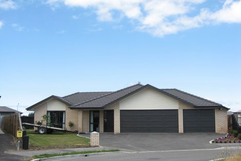 Photo of property in 6 Corsican Grove, Parklands, Christchurch, 8083