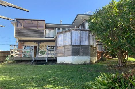 Photo of property in 61 Raleigh Road, Northcote, Auckland, 0627