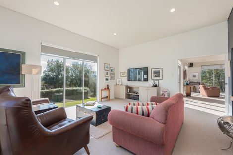 Photo of property in 8 Braeside, Kinmont Park, Mosgiel, 9024