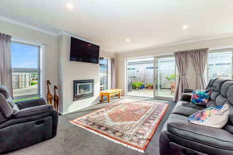 Photo of property in 39 Gallipoli Place, Paraparaumu, 5032