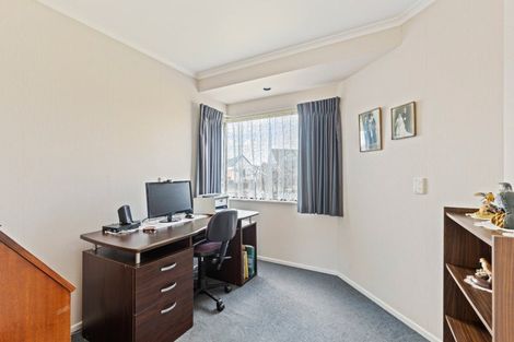 Photo of property in 151 Heta Road, Highlands Park, New Plymouth, 4312