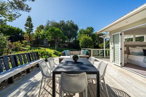 Photo of property in 10 Brunton Place, Glenfield, Auckland, 0629