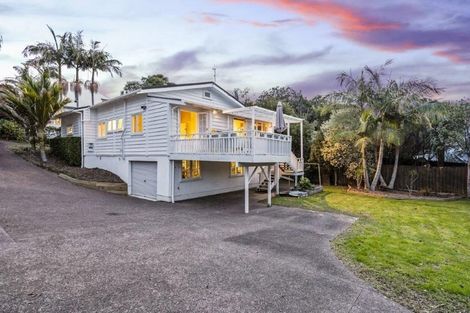 Photo of property in 13a Rodney Road, Northcote Point, Auckland, 0627