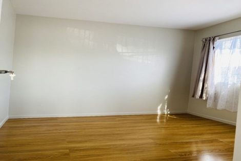 Photo of property in 82 Sykes Road, Weymouth, Auckland, 2103