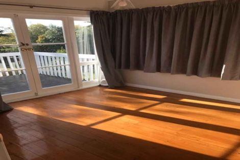 Photo of property in 3 Pleasant Road, Glen Eden, Auckland, 0602