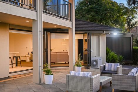 Photo of property in 2 Stonebridge Road, Temple View, Hamilton, 3289