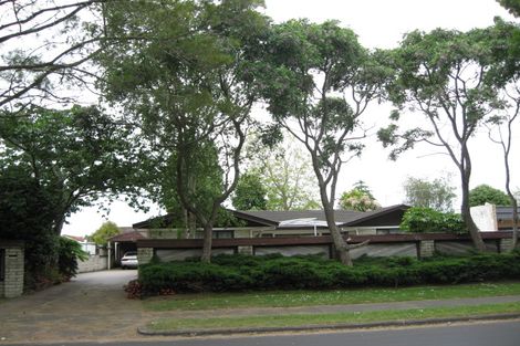 Photo of property in 30 Walter Strevens Drive, Conifer Grove, Takanini, 2112