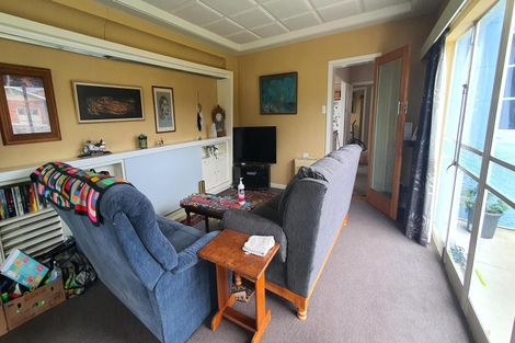 Photo of property in 53 Rhodes Street, Waimate, 7924