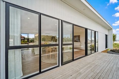 Photo of property in 48 Jack Boyd Drive, Mangawhai Heads, Mangawhai, 0573