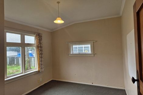 Photo of property in 11 Amesbury Street, Palmerston North, 4410