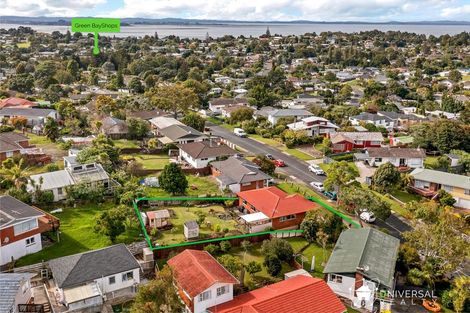 Photo of property in 79 Lantana Road, Green Bay, Auckland, 0604