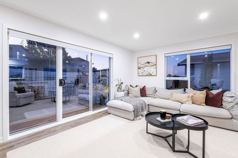 Photo of property in 11 Parkinson Close, Whitby, Porirua, 5024