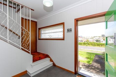 Photo of property in 31 Bayly Road, Moturoa, New Plymouth, 4310