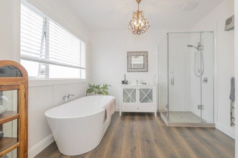 Photo of property in 5 Lady Jocelyn Place, Whitianga, 3510