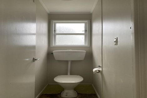 Photo of property in 130 Sievers Grove, Cannons Creek, Porirua, 5024