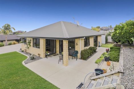 Photo of property in 8 Eliza Place, Grandview Heights, Hamilton, 3200