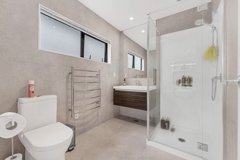 Photo of property in 33 Kabardin Street, Karaka, Papakura, 2113