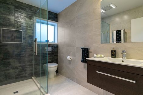 Photo of property in 10a Surville Place, Mairangi Bay, Auckland, 0630