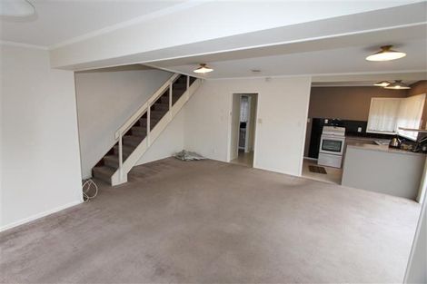 Photo of property in 1/8 Cezanne Place, New Lynn, Auckland, 0600