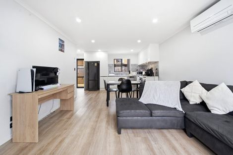 Photo of property in 8c Kent Road, Manurewa, Auckland, 2102