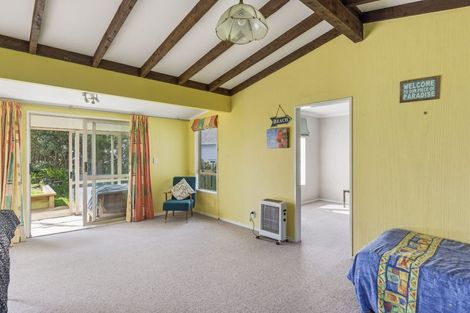 Photo of property in 29 Sarah Street, Waikawa Beach, Manakau, 5573