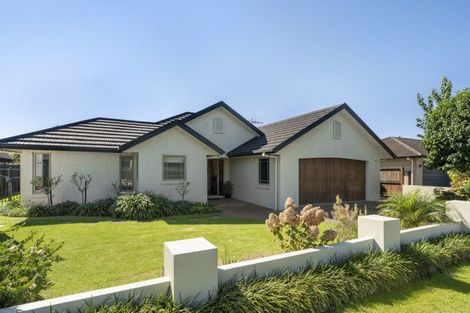Photo of property in 23 Inverness Drive, Pyes Pa, Tauranga, 3112
