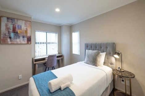 Photo of property in 53 Turnberry Drive, Wattle Downs, Auckland, 2103