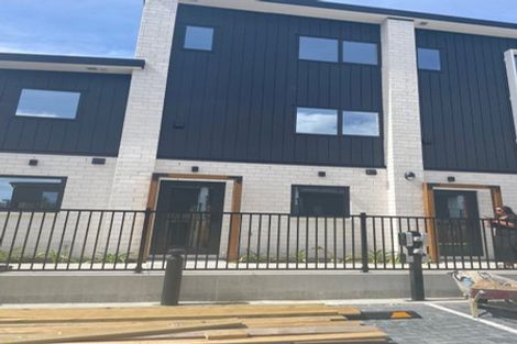 Photo of property in 9/59 Matipo Road, Te Atatu Peninsula, Auckland, 0610