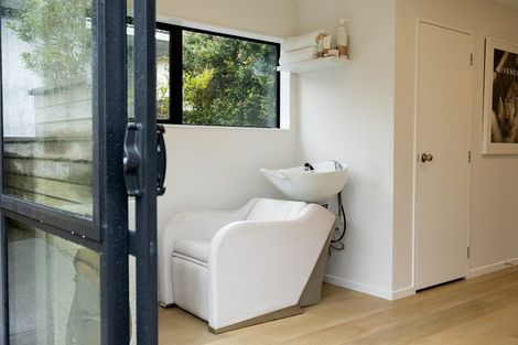 Photo of property in 1/8 Waller Avenue, Bucklands Beach, Auckland, 2012