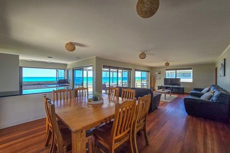 Photo of property in 167 Pukehina Parade, Pukehina, 3189