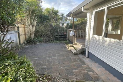 Photo of property in 8a Langton Road, Stanmore Bay, Whangaparaoa, 0932