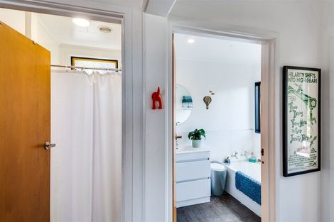 Photo of property in 5 Guys Hill Road, Hospital Hill, Napier, 4110