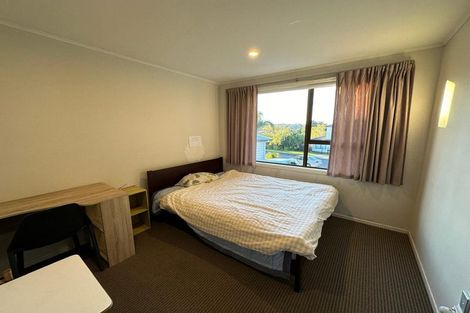 Photo of property in 43 Renata Crescent, Te Atatu Peninsula, Auckland, 0610