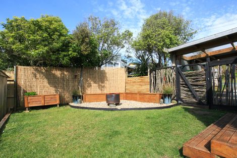 Photo of property in 9 Manukau Road, Raglan, 3225