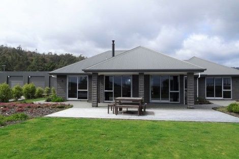 Photo of property in 9 Mcleod Street, Rapahoe, Greymouth, 7803