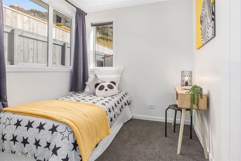 Photo of property in 16 Schooner Drive, Whitby, Porirua, 5024