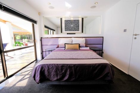 Photo of property in 98 Grande Vue Road, Hillpark, Auckland, 2102