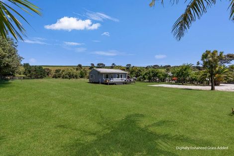 Photo of property in 3265 South Head Road, South Head, Helensville, 0874