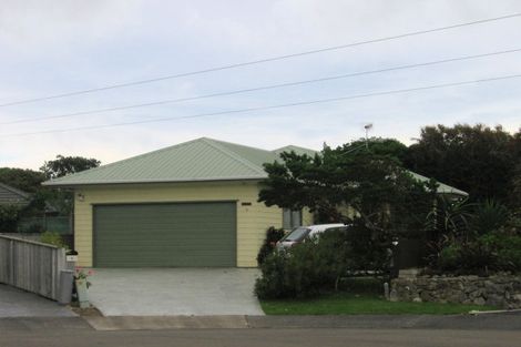 Photo of property in 9 Hurworth Grove, Waikanae, 5036