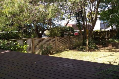 Photo of property in 5/162 Onewa Road, Northcote, Auckland, 0627